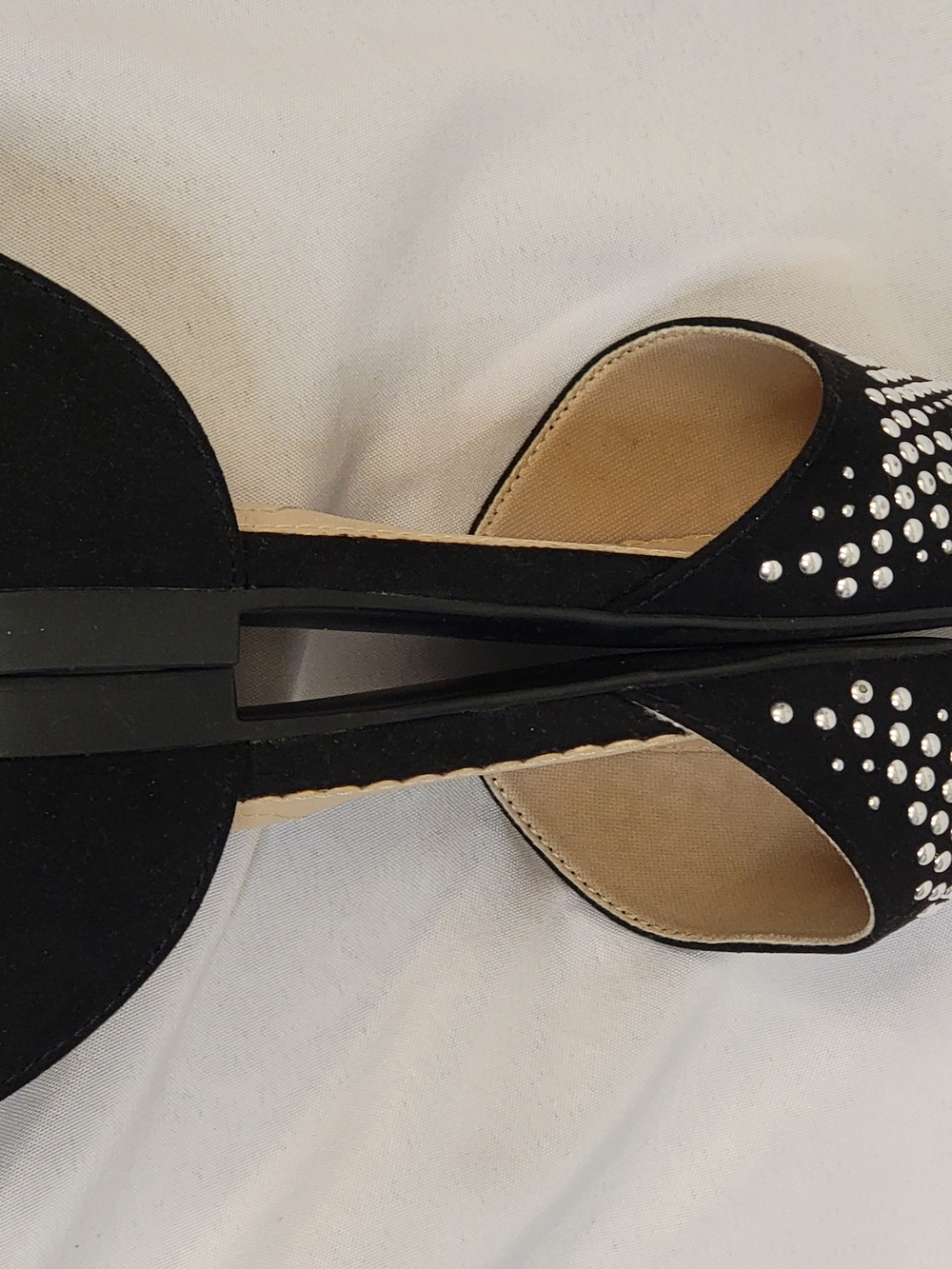 Isaac Mizrahi Black Pointed D'Orsay Flats with Silver Studs Size 7.5 - Picture 9 of 14